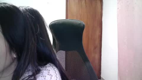 Snapshot of aineangeel chatting on 09.27.25 AINE online show from 09.27.25