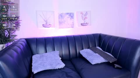 Snapshot of aisha_sakina chatting on 02.04.25 aisha online show from 02.04.25