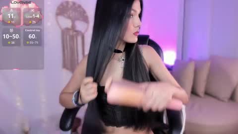 Snapshot of aisha_sakina chatting on 10.03.25 aisha online show from 10.03.25