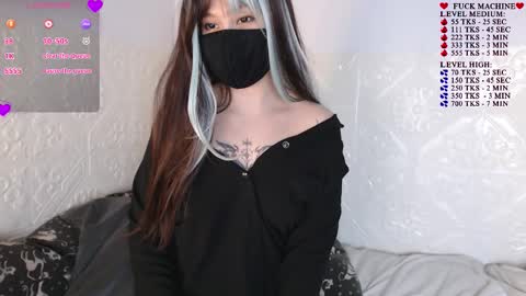 Snapshot of akira_amy chatting on 09.28.25 Amilia online show from 09.28.25