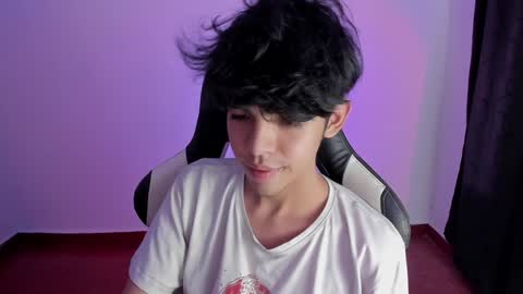 Snapshot of alan18n chatting on 12.03.24 alan18n online show from 12.03.24