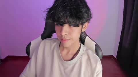 Snapshot of alan18n chatting on 12.24.24 alan18n online show from 12.24.24