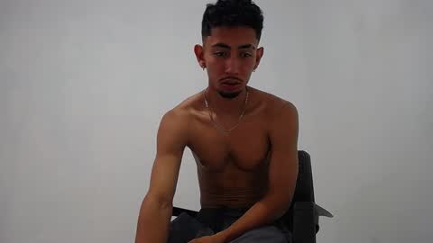 Snapshot of alan_gay chatting on 09.11.25 Alan online show from 09.11.25