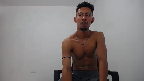 Snapshot of alan_gay chatting on 09.28.25 Alan online show from 09.28.25