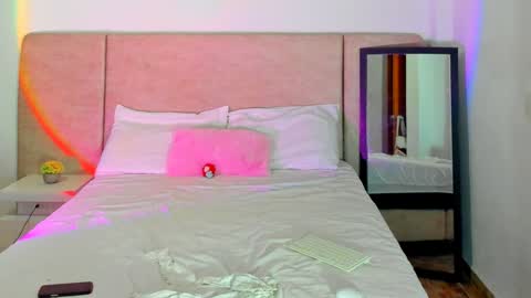 Snapshot of alana__get chatting on 12.30.24 online show from 12.30.24