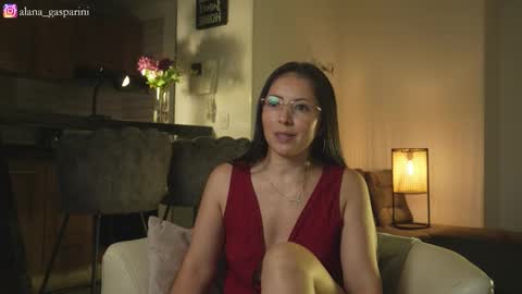 Snapshot of alana_gasparani chatting on 10.31.25 Alana Gasparini online show from 10.31.25