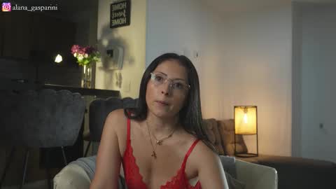 Snapshot of alana_gasparani chatting on 11.02.25 Alana Gasparini online show from 11.02.25