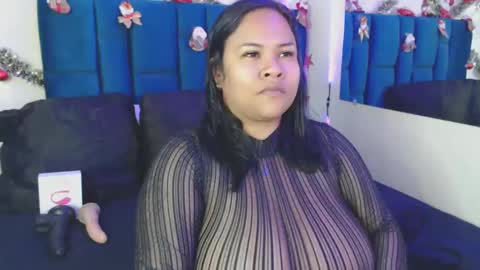 Snapshot of alba_sex10 chatting on 12.31.24 alba online show from 12.31.24