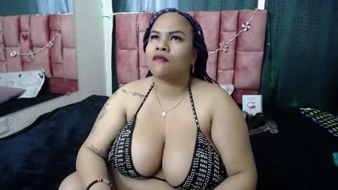 Snapshot of alba_sex10 chatting on 01.06.25 alba online show from 01.06.25