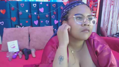Snapshot of alba_sex10 chatting on 02.12.25 alba online show from 02.12.25