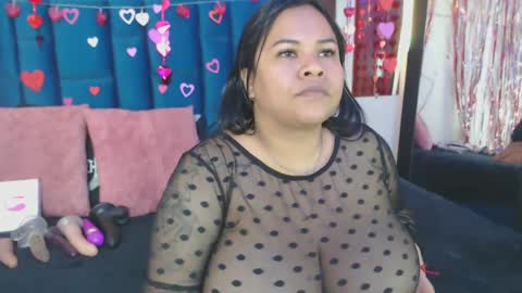 Snapshot of alba_sex10 chatting on 02.21.25 alba online show from 02.21.25