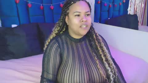 Snapshot of alba_sex10 chatting on 03.10.25 alba online show from 03.10.25