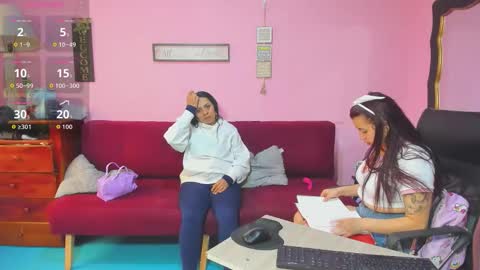 Snapshot of alejita_smithh chatting on 11.01.25 zoe and Kataleya online show from 11.01.25