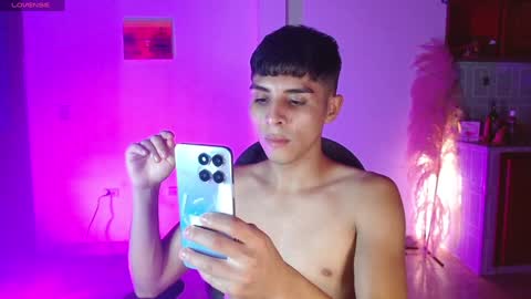 Snapshot of alejito_collins1 chatting on 01.28.25 Alejo online show from 01.28.25