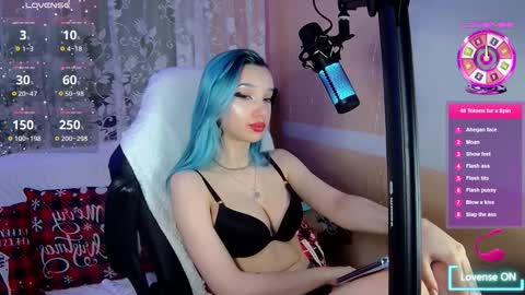 Snapshot of aleksahunt chatting on 12.27.24 Aleksa Hunt online show from 12.27.24