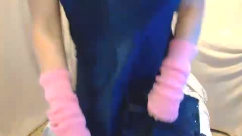 Snapshot of alenablack chatting on 10.27.25 Luly online show from 10.27.25