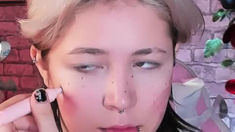 Snapshot of alex_howell chatting on 02.13.25 alex_howell online show from 02.13.25