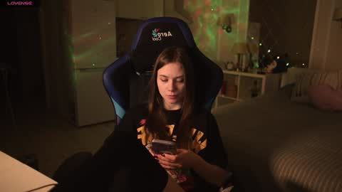 Snapshot of alexa_feels chatting on 01.29.25 Little Duck homie online show from 01.29.25