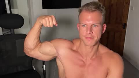 Alexander Steel online show from 10.18.25