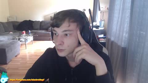 Snapshot of alexbrotkopf chatting on 09.10.25 Alex online show from 09.10.25
