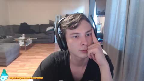 Snapshot of alexbrotkopf chatting on 09.12.25 Alex online show from 09.12.25