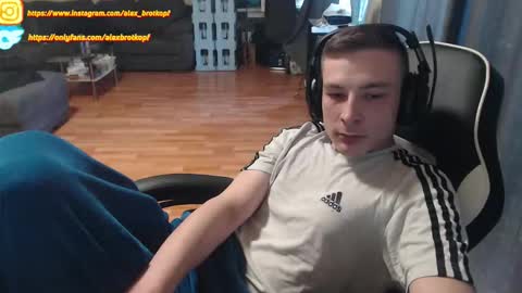 Snapshot of alexbrotkopf chatting on 09.19.25 Alex online show from 09.19.25
