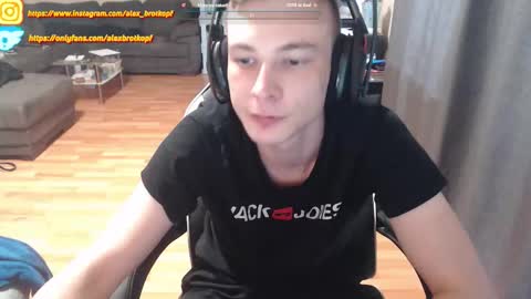 Snapshot of alexbrotkopf chatting on 09.23.25 Alex online show from 09.23.25