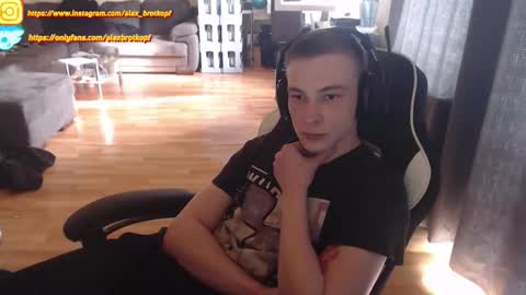 Snapshot of alexbrotkopf chatting on 09.24.25 Alex online show from 09.24.25