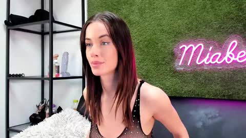 Snapshot of alexisbanx chatting on 12.15.24 alexisbanx online show from 12.15.24