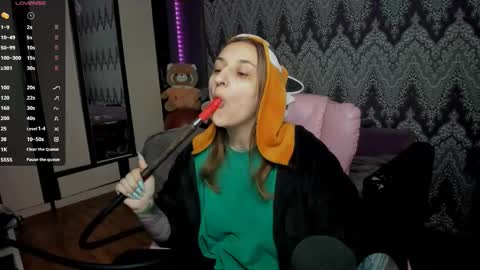 Snapshot of alexracc00n chatting on 12.12.24 Alex online show from 12.12.24