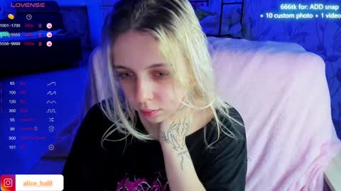 alice_halle online show from 12.17.24