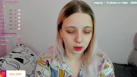 alice_halle online show from 02.18.25