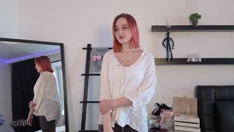 Snapshot of alice_in_chaturland_ chatting on 11.13.25 Alice online show from 11.13.25