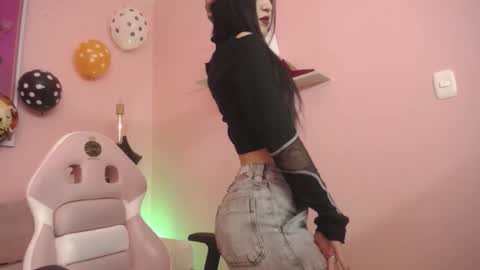 alice_in_hornyland_ online show from 10.18.25