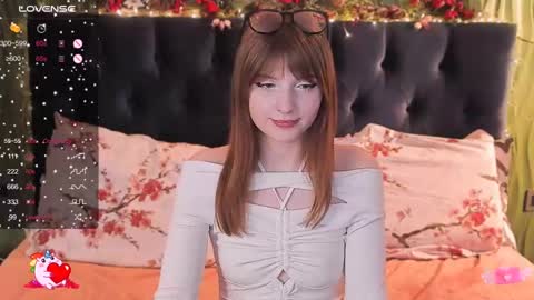 Snapshot of alice_langley chatting on 03.01.25 Alice 3 online show from 03.01.25