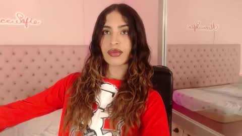 Snapshot of alice_sofia chatting on 10.13.25 Sofia online show from 10.13.25