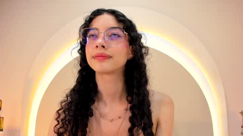 Snapshot of alicee_rodriguez chatting on 12.16.24 alice online show from 12.16.24