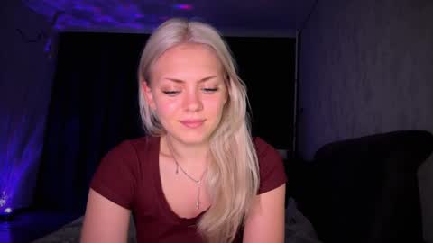 Snapshot of aliceoceaneyes chatting on 10.12.25 aliceoceaneyes online show from 10.12.25