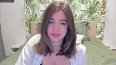 Snapshot of alicetuker chatting on 11.09.25 Alice online show from 11.09.25