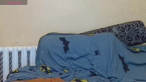 Snapshot of alicewoolfy chatting on 09.25.25 AliceWoolfy online show from 09.25.25