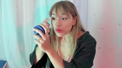 Snapshot of aliissa_moree chatting on 10.18.25 aliissa moree online show from 10.18.25