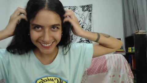 Snapshot of alinawoolf_ chatting on 01.14.25  Ali  online show from 01.14.25