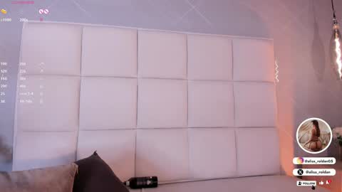 Snapshot of alisa_roldan chatting on 01.08.25 online show from 01.08.25