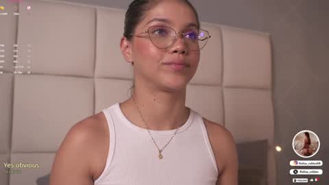 Snapshot of alisa_roldan chatting on 02.04.25 online show from 02.04.25