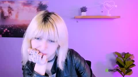 Snapshot of alisha_blonde chatting on 10.31.25 Youre Alishe online show from 10.31.25