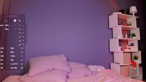 Snapshot of alishaaneta chatting on 01.05.25 Alisha online show from 01.05.25