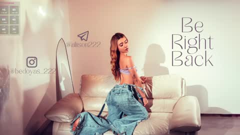 Snapshot of alison222_ chatting on 01.22.25 A L I S O N online show from 01.22.25