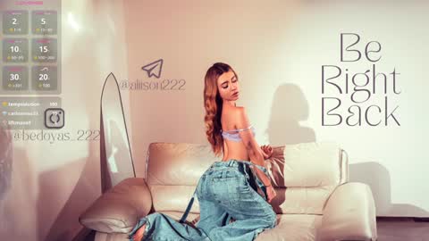 Snapshot of alison222_ chatting on 01.30.25 A L I S O N online show from 01.30.25