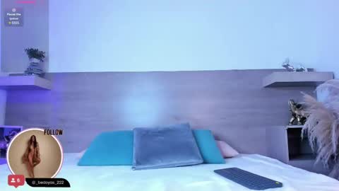 Snapshot of alison222_ chatting on 03.06.25 A L I S O N online show from 03.06.25