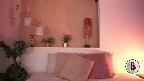 Snapshot of alison222_ chatting on 11.04.25 A L I S O N online show from 11.04.25